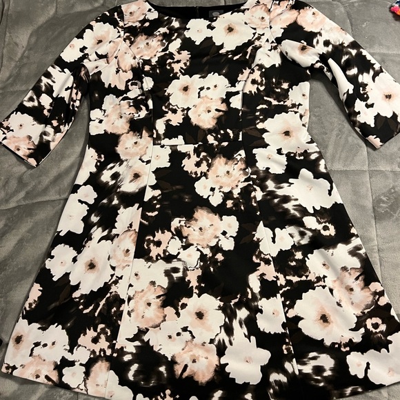 Vince Camuto Floral Dress, 16W: B1 - Picture 3 of 11